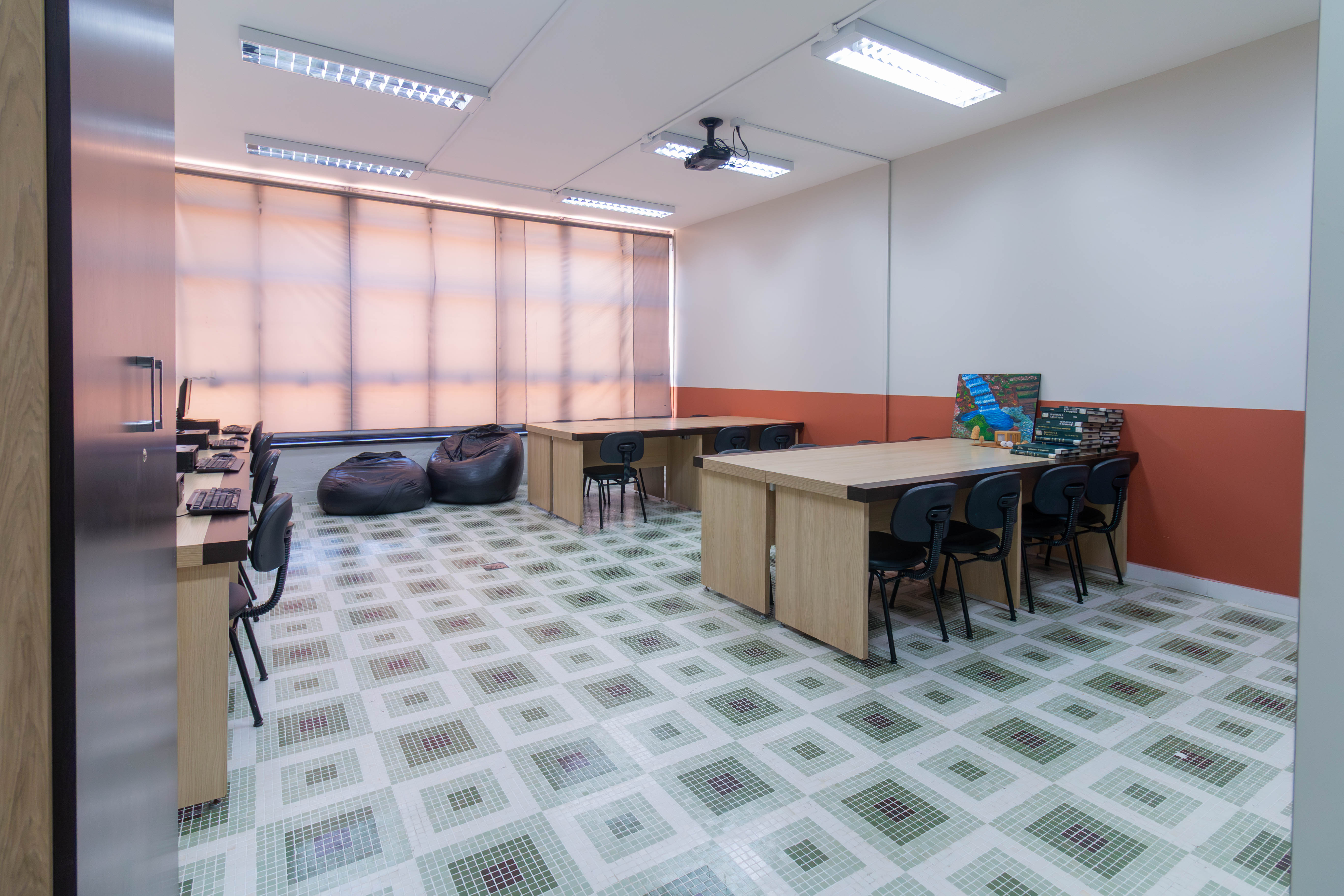 Foto das instalações do curso - Imagem 8